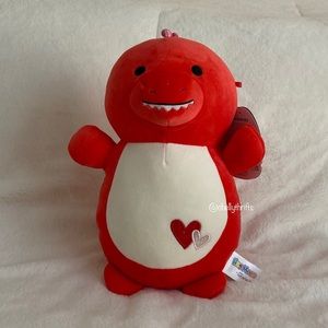 Squishmallow Duster Hug Mess 10”